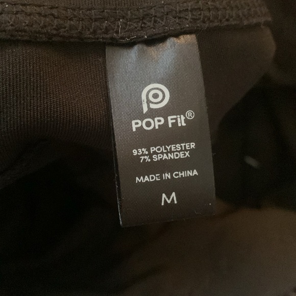 POP Fit Flare leg Yoga Pants Rose Design NWT Medium - Picture 5 of 7